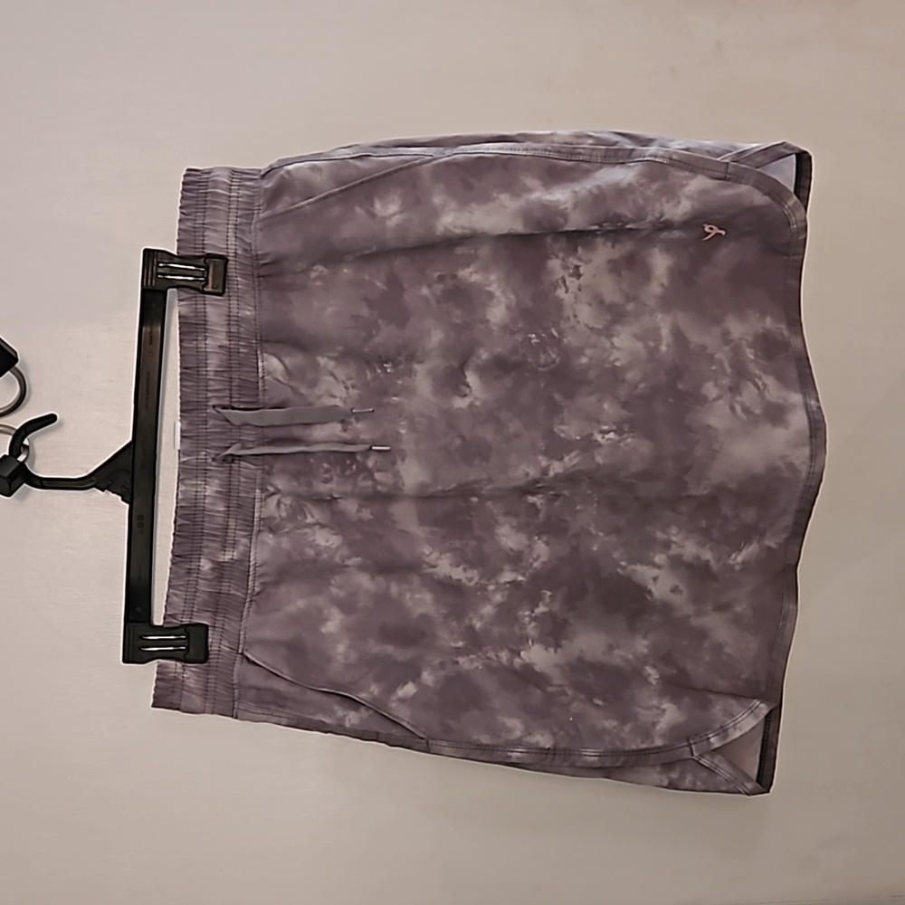 Earth Yoga Susan Komen skort size large.